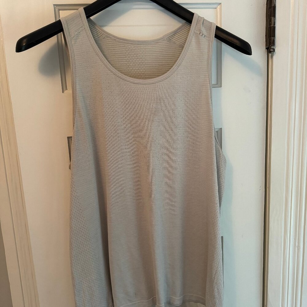 Lululemon Metal Vent Breathe Tank - XL - Ceramic/White